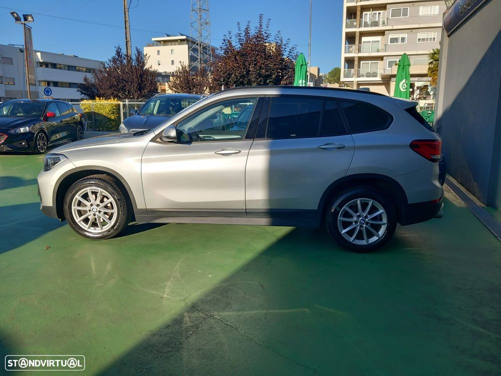 BMW X1 16 d sDrive Auto Line Sport - 4