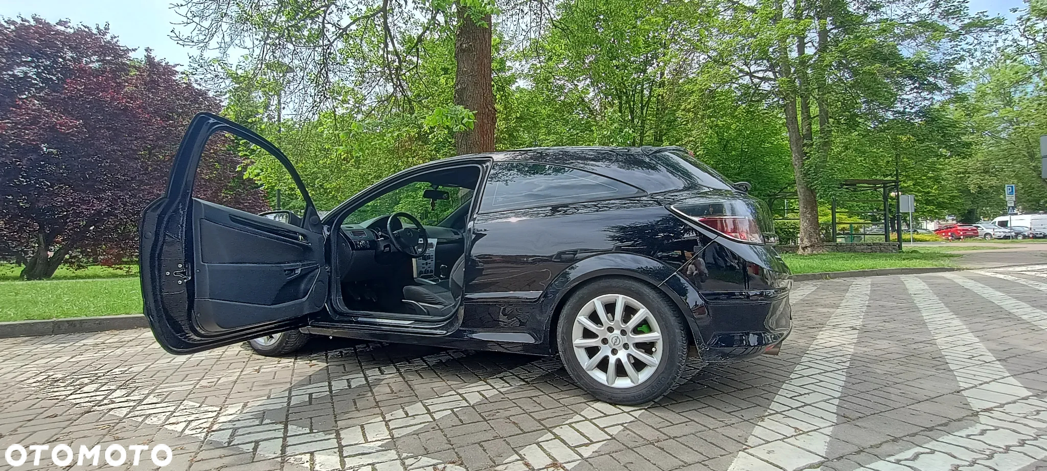 Opel Astra III GTC 1.6 Sport - 16
