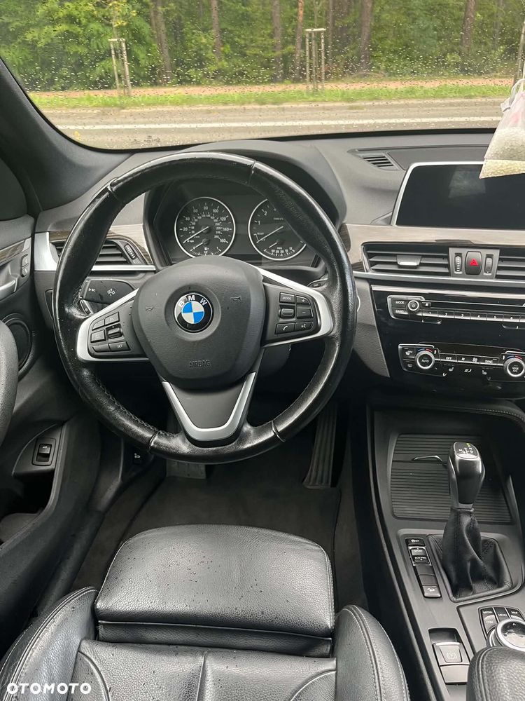 BMW X1 xDrive25i xLine - 11