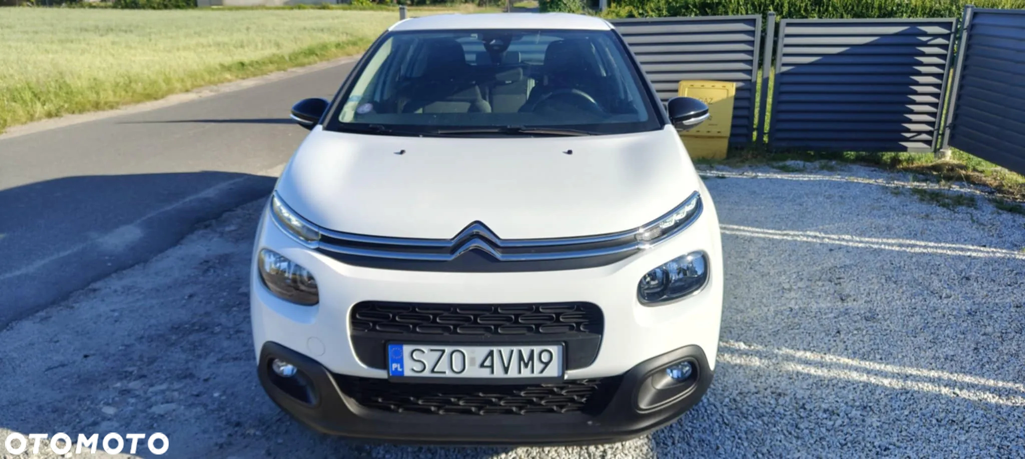 Citroën C3 Pure Tech 82 SHINE - 3