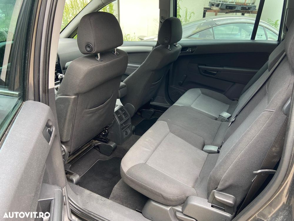 Opel Zafira - 8