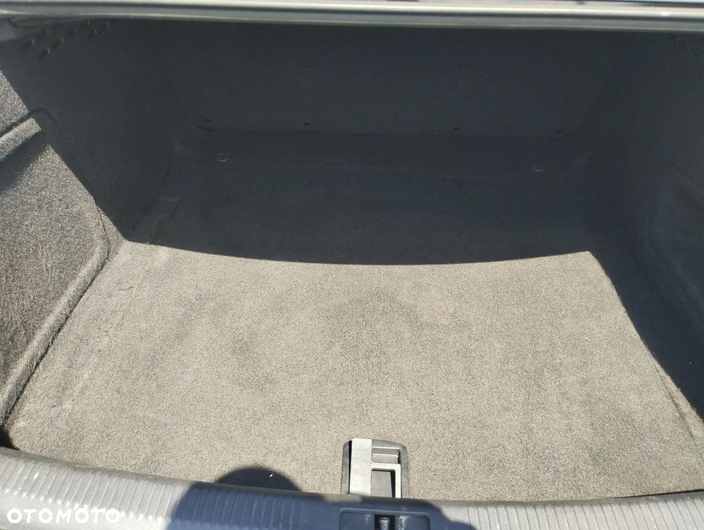 Audi A4 Limousine - 5