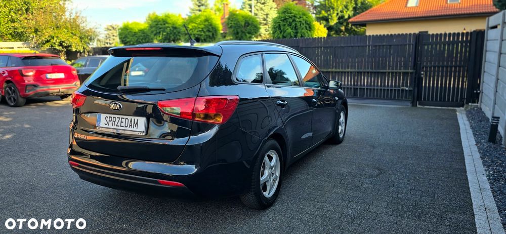 Kia Ceed 1.6 GDI Dream Team Edition - 6