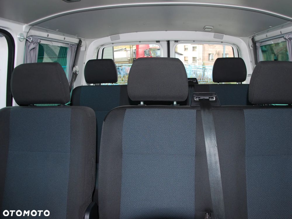 Volkswagen Transporter - 15