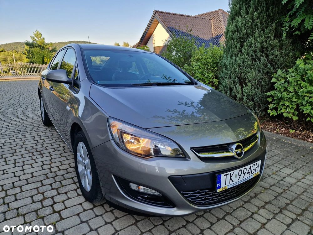 Opel Astra 1.6 Active EU6 - 2