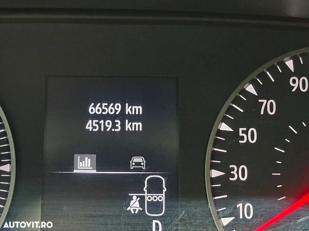 Dacia Logan TCe 90 CVT Comfort - 8