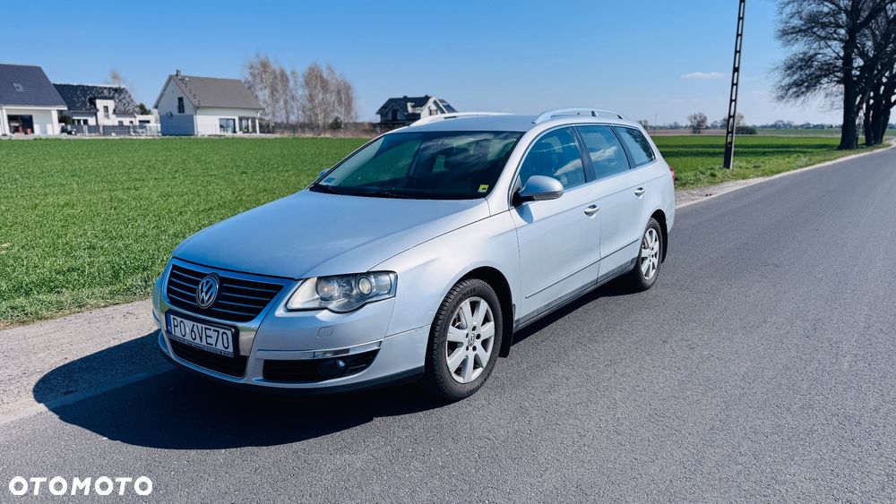 Volkswagen Passat - 2