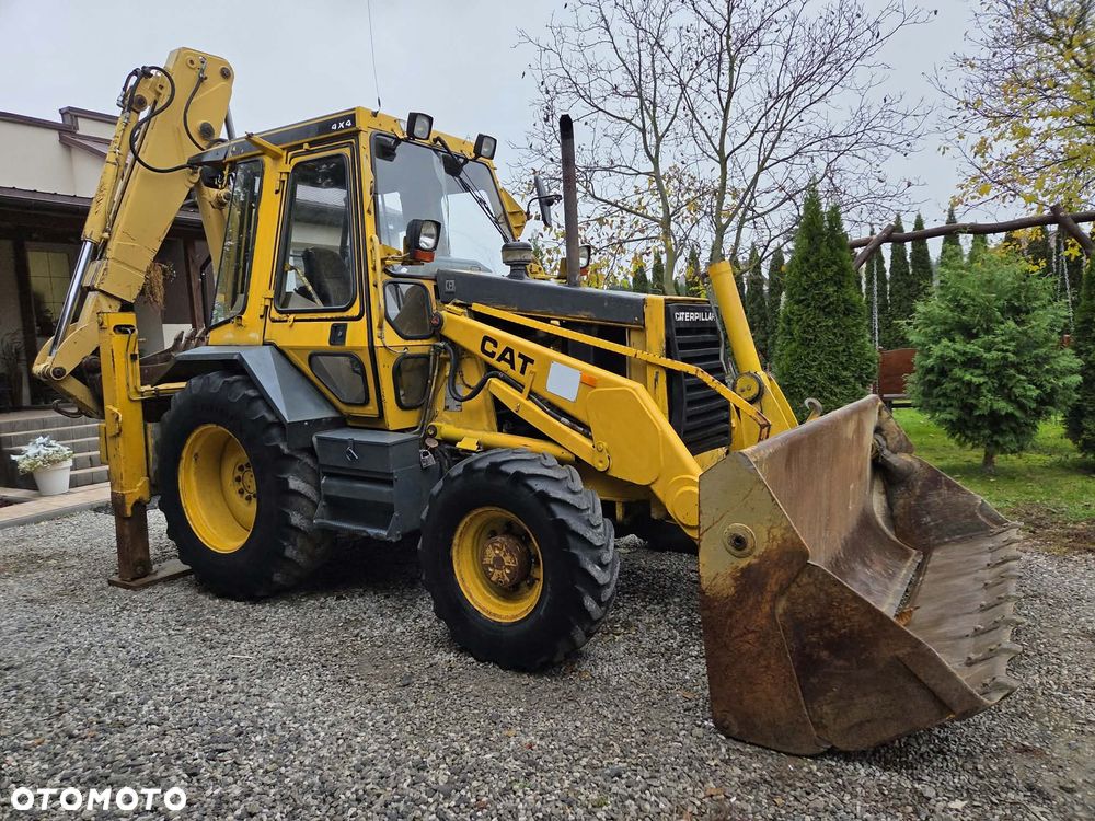 Caterpillar CAT 428B - 1