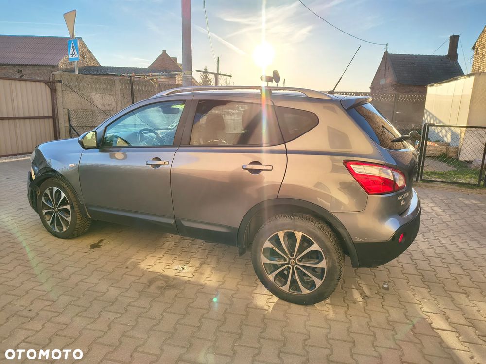 Nissan Qashqai 2.0 dCi 4 x 4 DPF 360 - 10