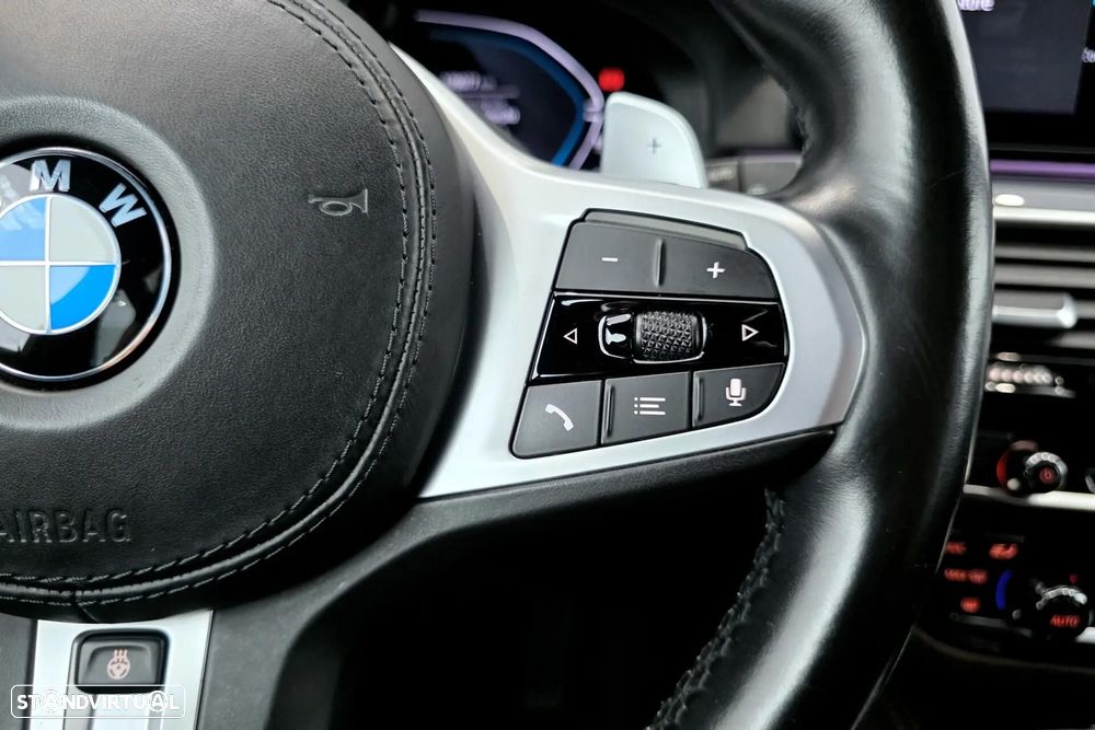 BMW 530 e Pack Desportivo M - 29