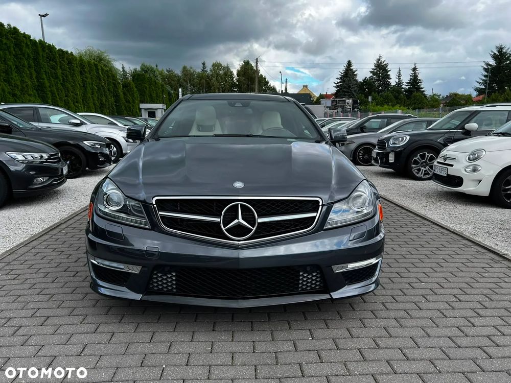 Mercedes-Benz Klasa C 63 AMG AMG SPEEDSHIFT MCT AMG Performance Package - 5