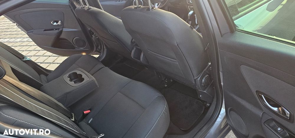 Renault Megane 1.5 dCi Sport Edition EDC - 8