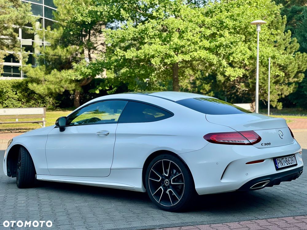 Mercedes-Benz Klasa C 300 9G-TRONIC - 3