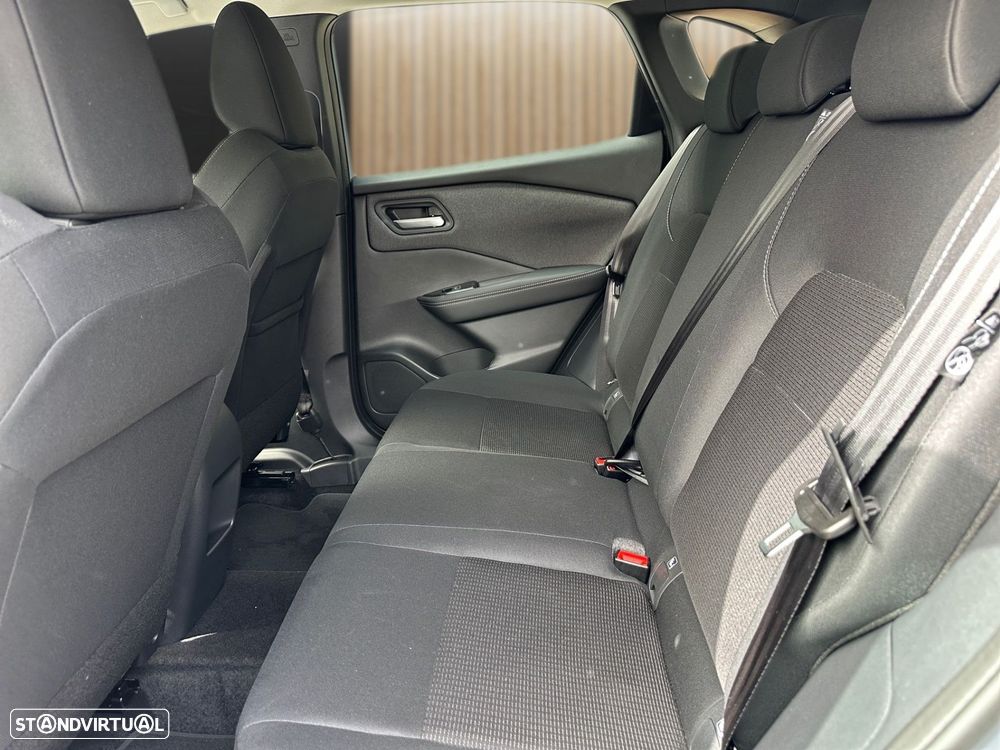 Nissan Qashqai 1.3 DIG-T Engage - 6