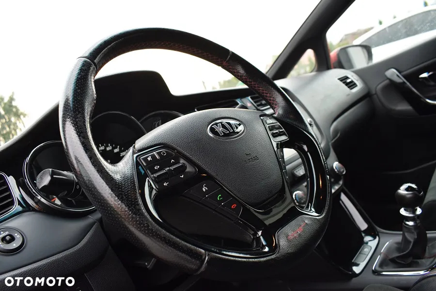 Kia Ceed Cee'd 1.6 T-GDI GT - 24
