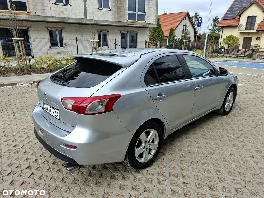 Mitsubishi Lancer 1.8 Instyle NAVI LPG - 3