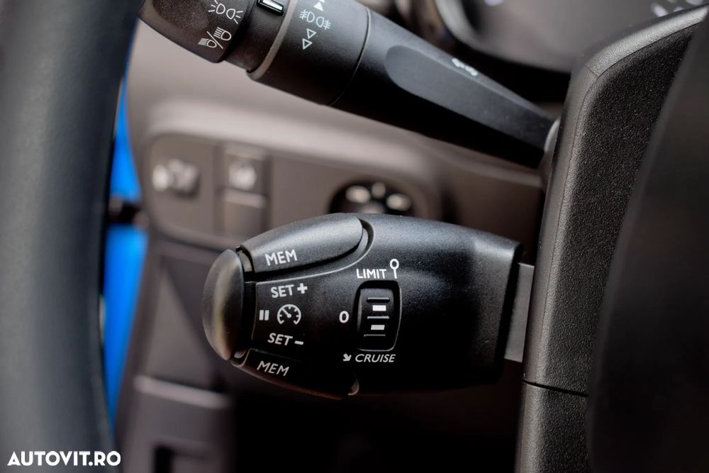 Citroën C3 1.2 PureTech S&S EAT Shine - 28