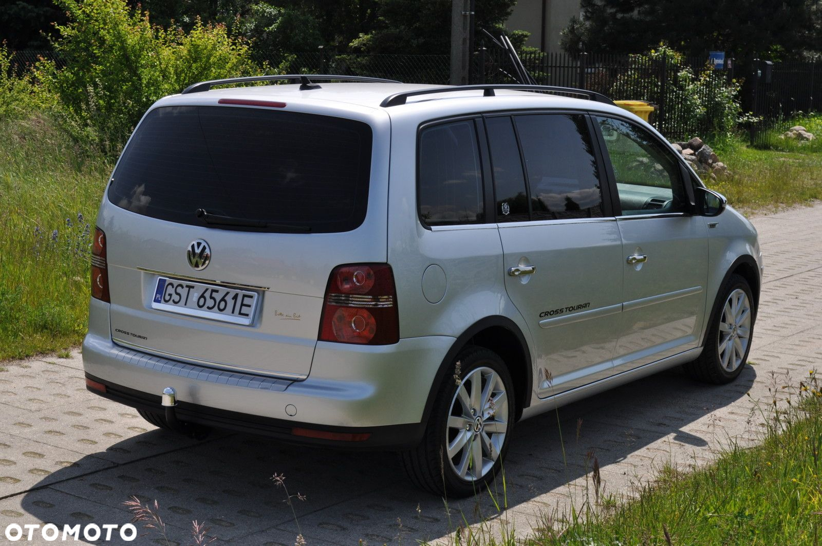 Volkswagen Touran - 4