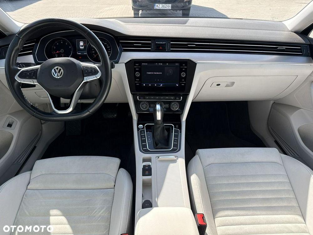 Volkswagen Passat 2.0 TSI Elegance DSG - 23