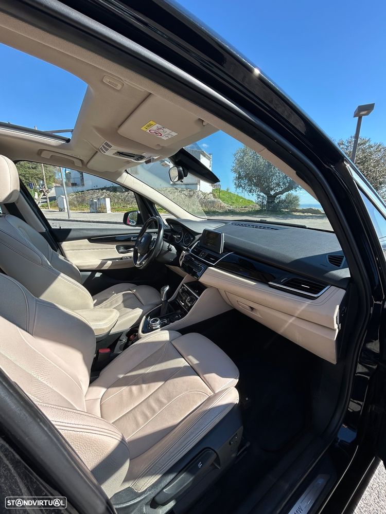 BMW 216 Gran Tourer d 7L Line Luxury - 6