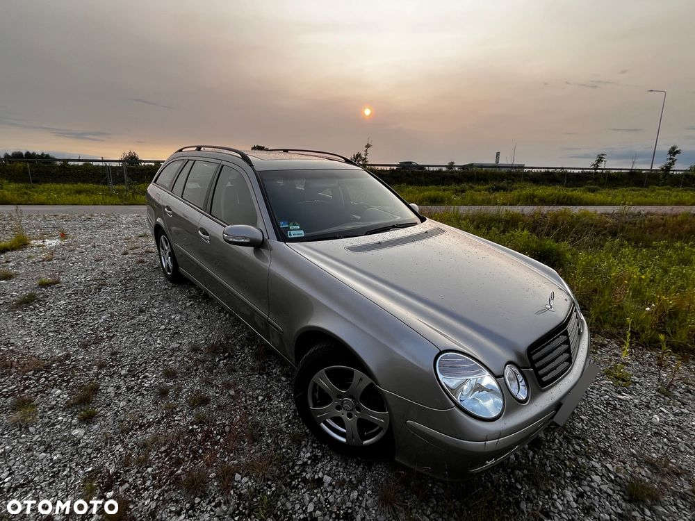 Mercedes-Benz Klasa E 200 T Kompressor Automatik Classic - 22