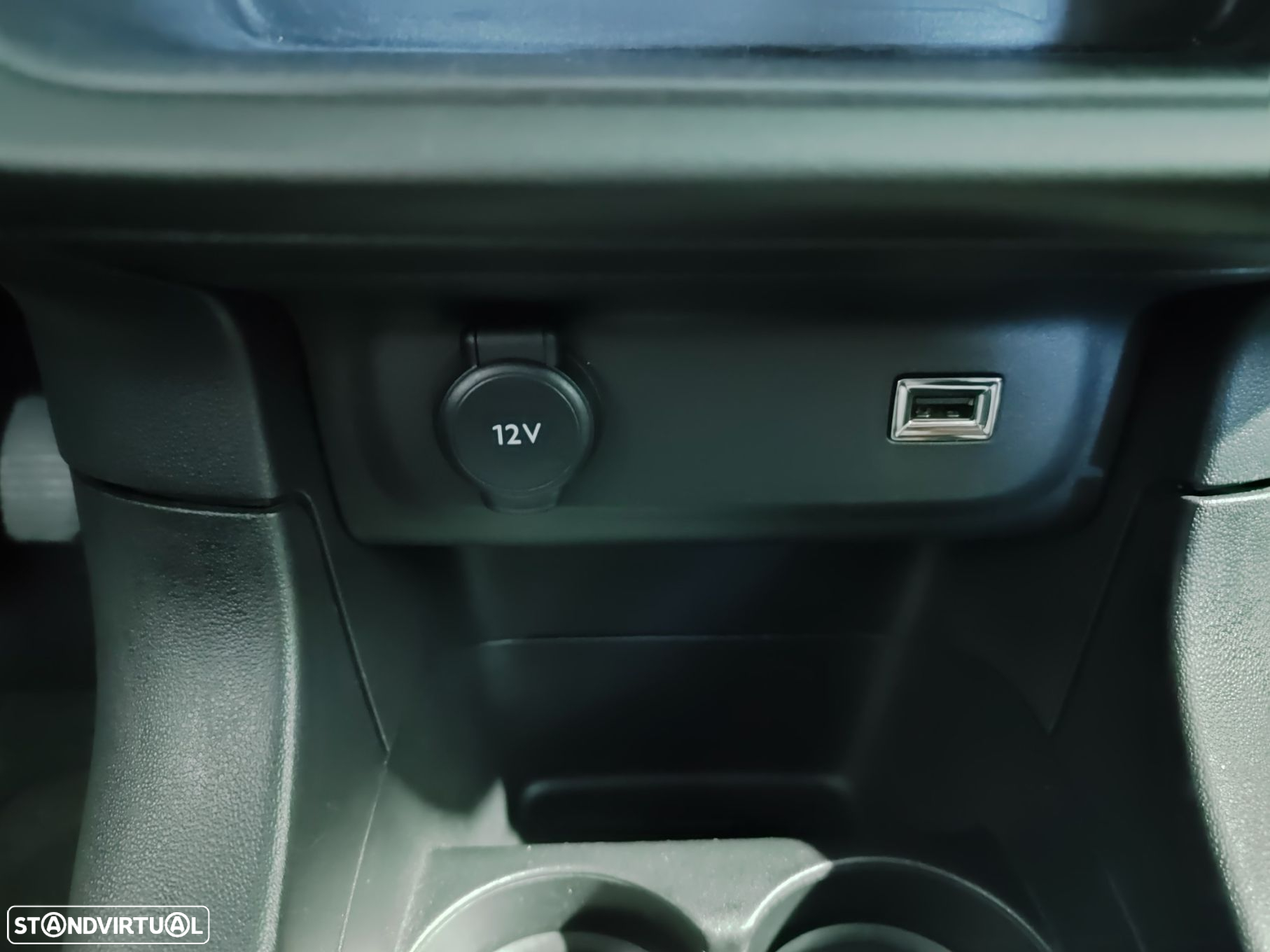 Citroën C3 1.2 PureTech Shine - 27