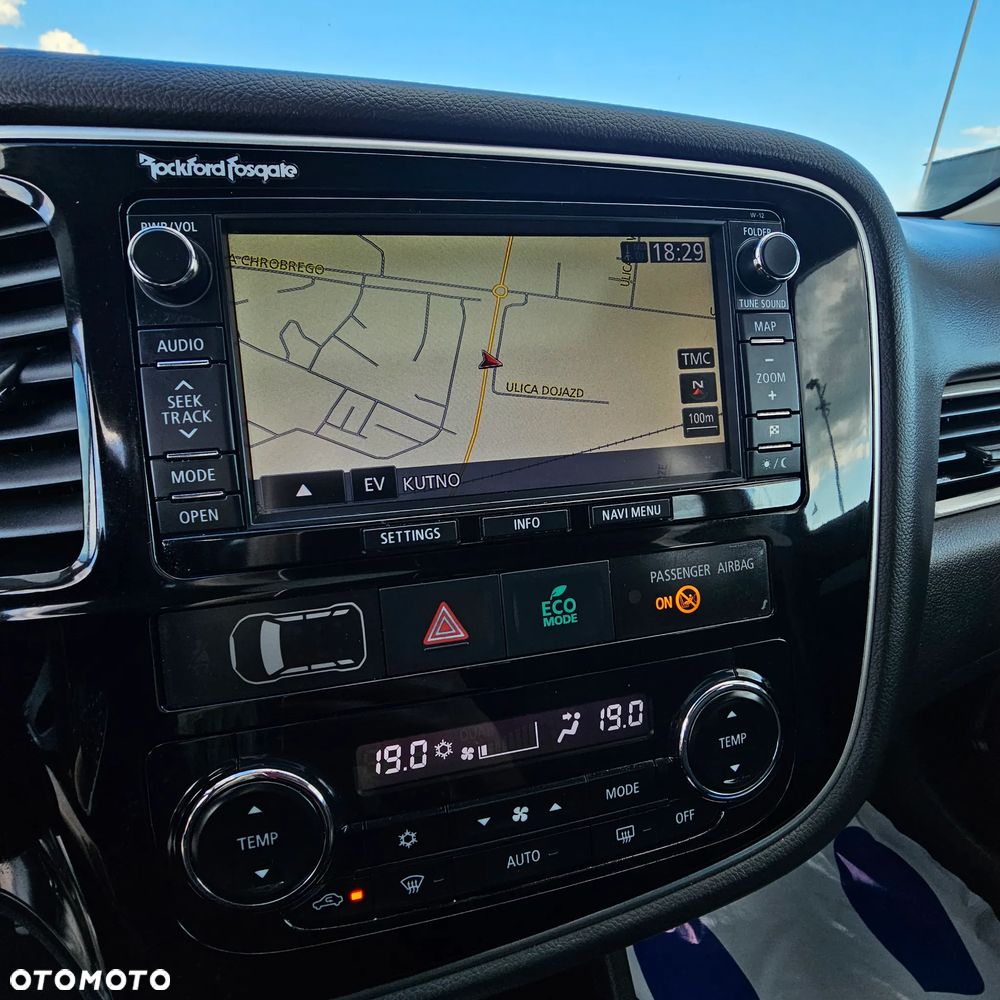 Mitsubishi Outlander - 18
