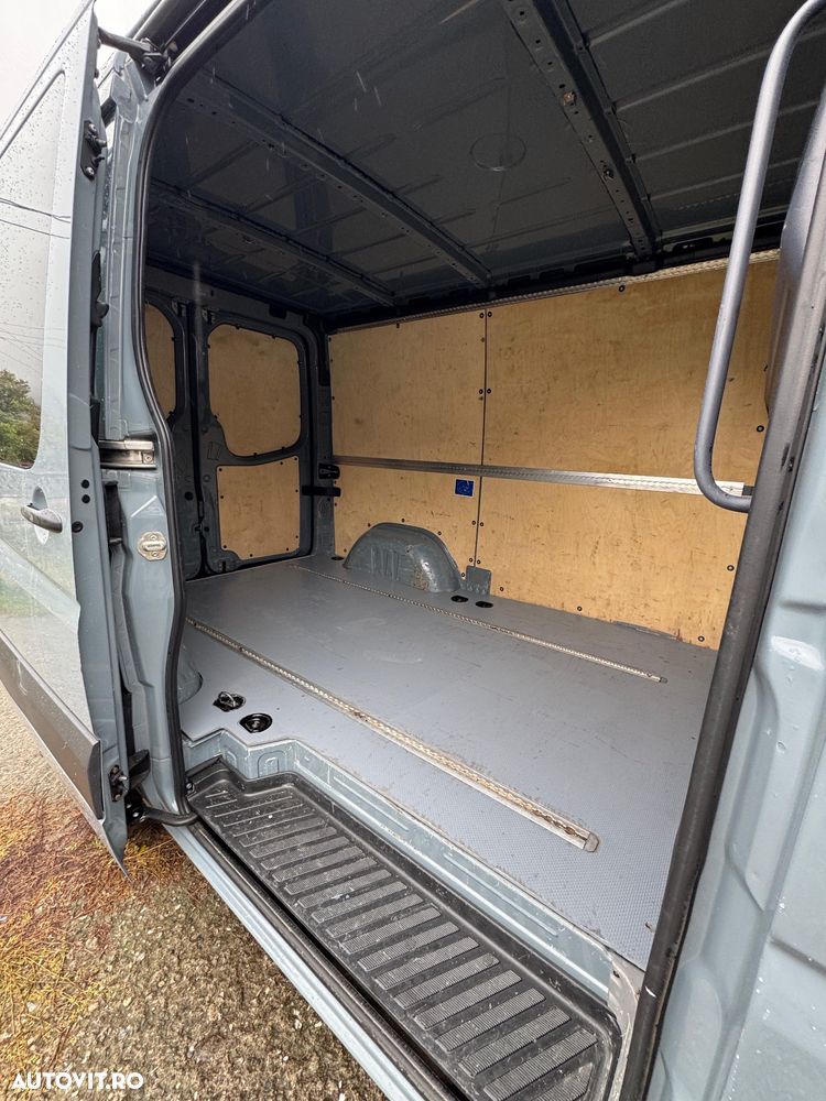 Mercedes-Benz Sprinter - 7