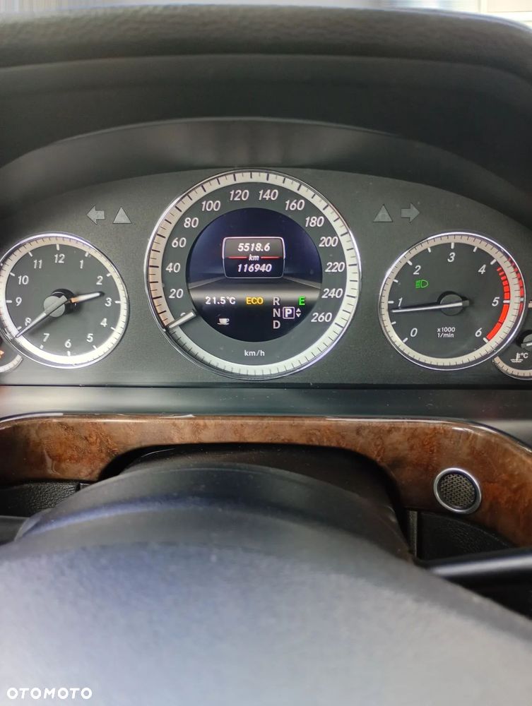 Mercedes-Benz Klasa E 200 BlueTEC 7G-TRONIC Elegance - 6