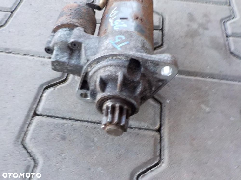 VW T5 2.5 TDI ROZRUSZNIK STARTER - 2