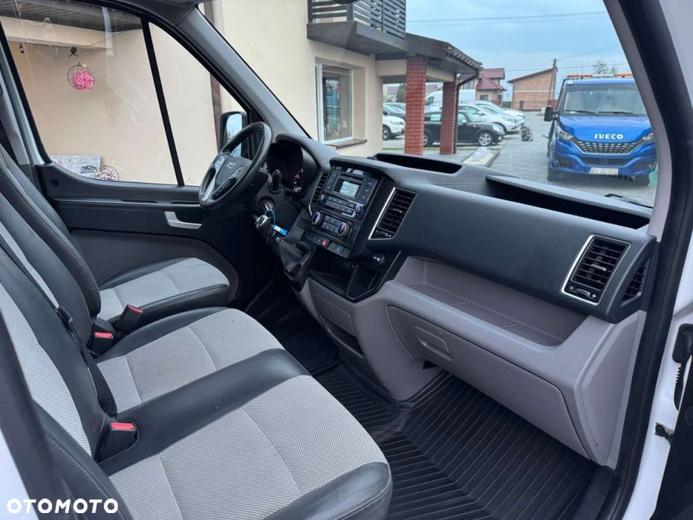 Hyundai H350 - 13