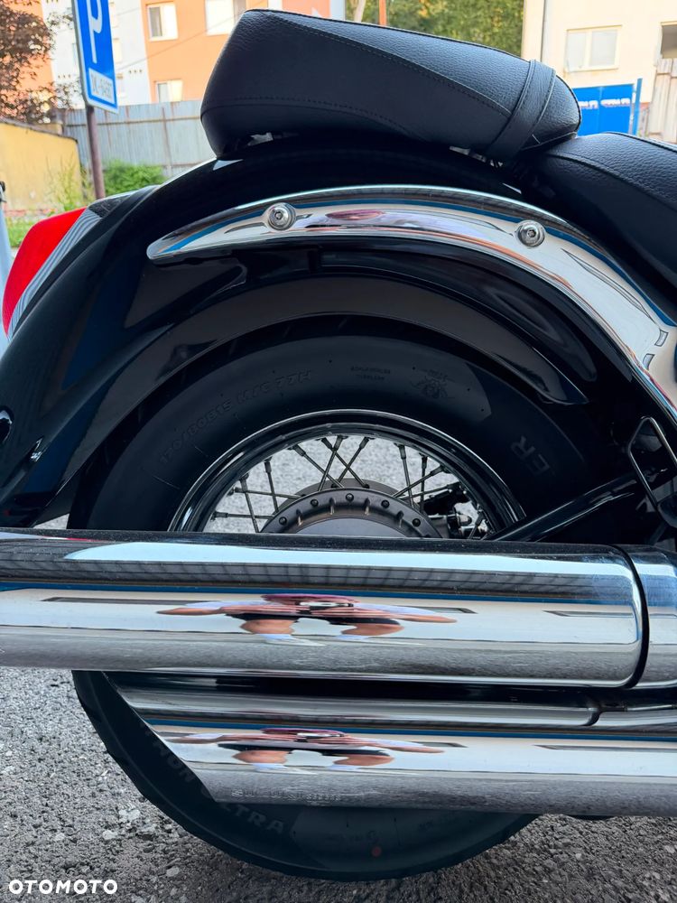 Suzuki Intruder - 11