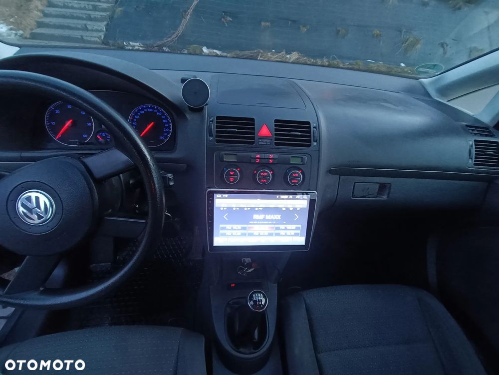 Volkswagen Touran 2.0 TDI DPF Comfortline - 9