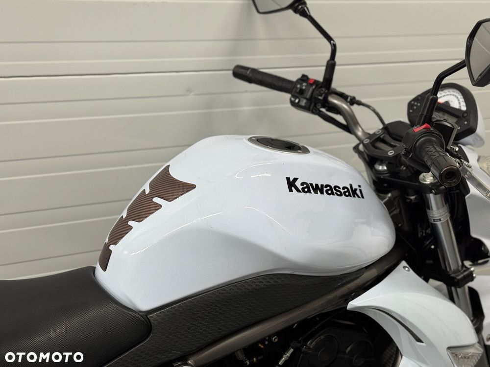 Kawasaki ER - 10