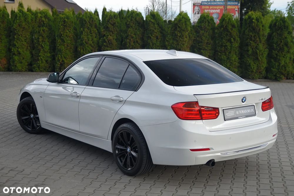 BMW Seria 3 316i - 21