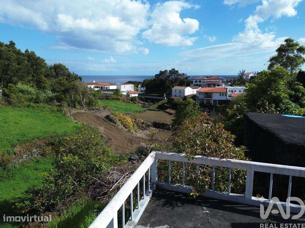 Casa / Villa T2 em Lajes do Pico de 120 m2 - Grande imagem: 2/15