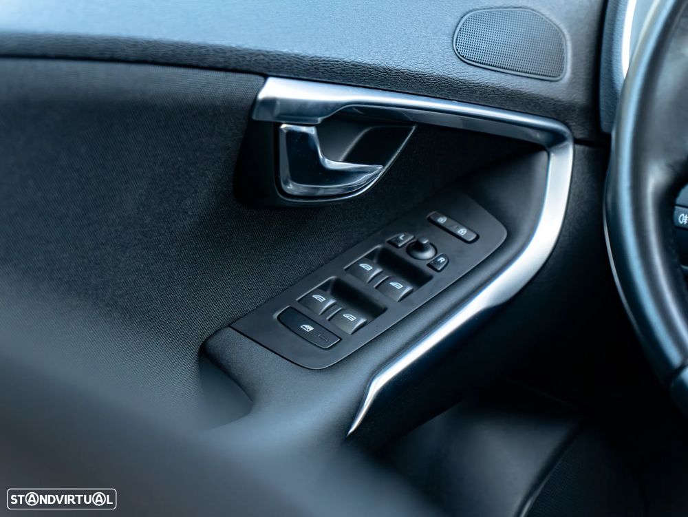 Volvo V40 1.6 D2 Kinetic - 26