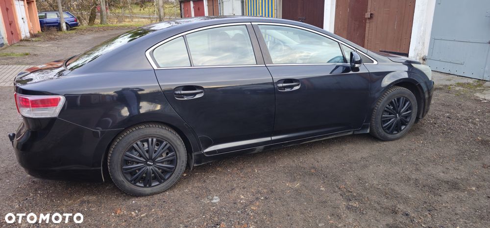 Toyota Avensis 1.8 Sol NAVI - 4