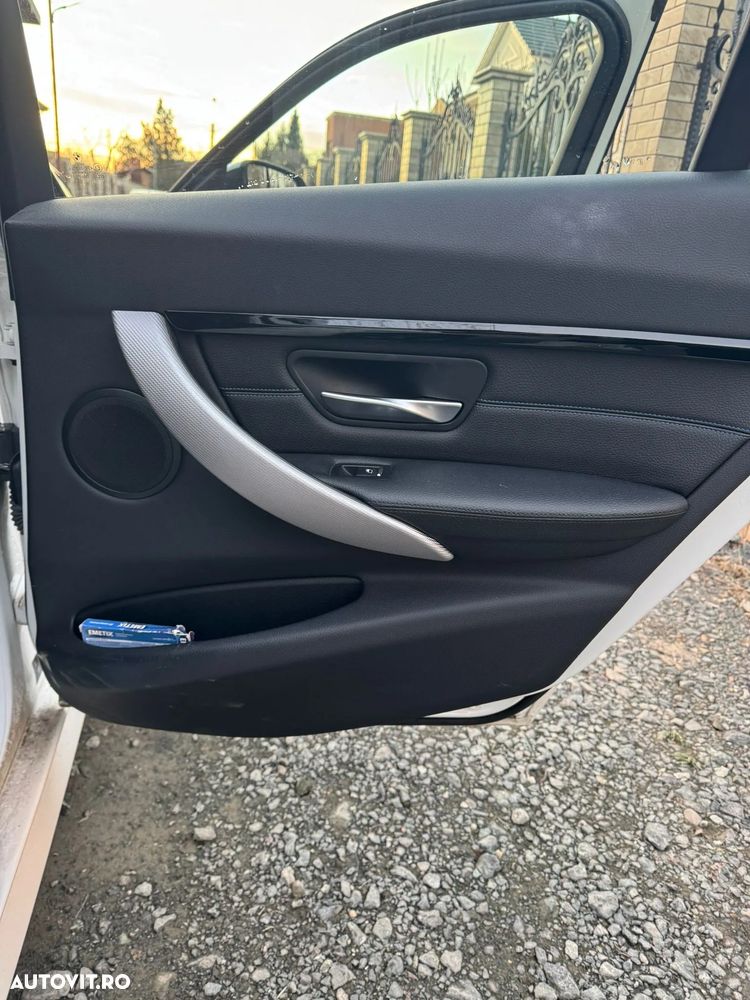 BMW 3 Series 2019 — imagine 20