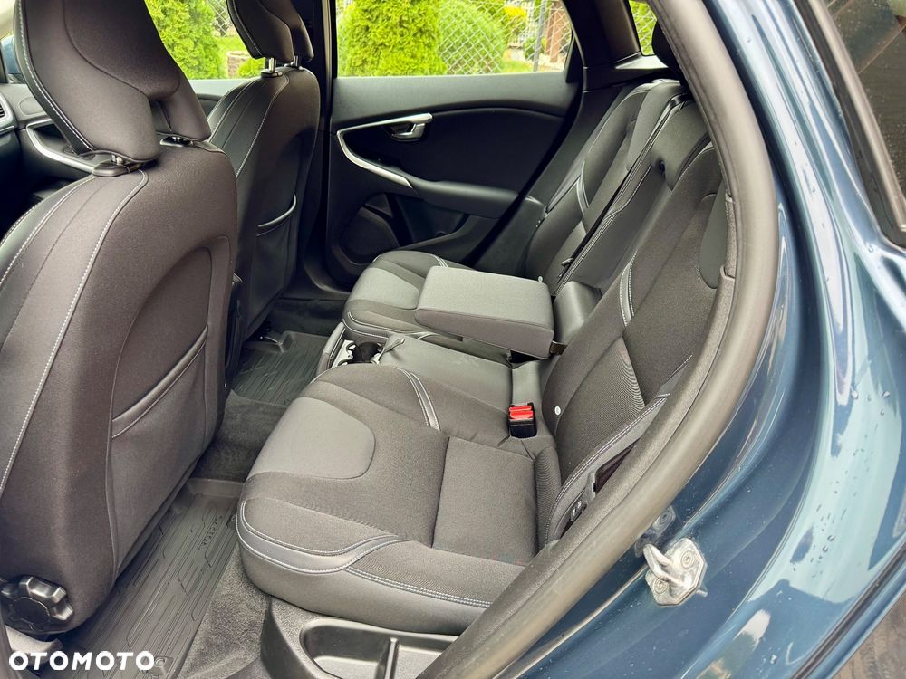 Volvo V40 D3 Momentum - 13