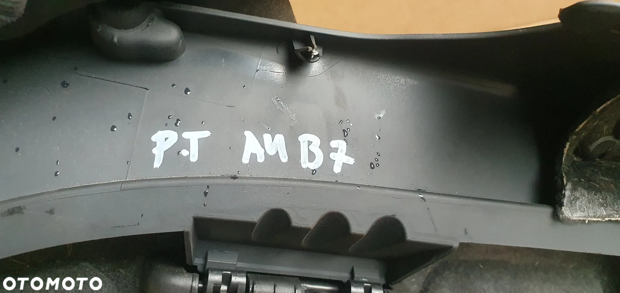 Boczek tapicerka bagażnika prawy tył A4 B7 Kombi - 7