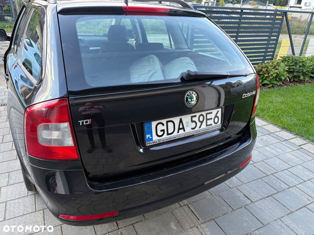 Skoda Octavia 2.0 TDI DPF Elegance - 10