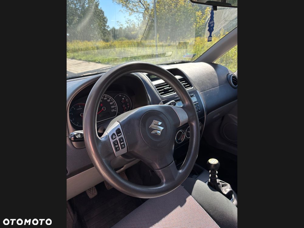 Suzuki SX4 1.9 DDiS DPF 4x2 Comfort - 8