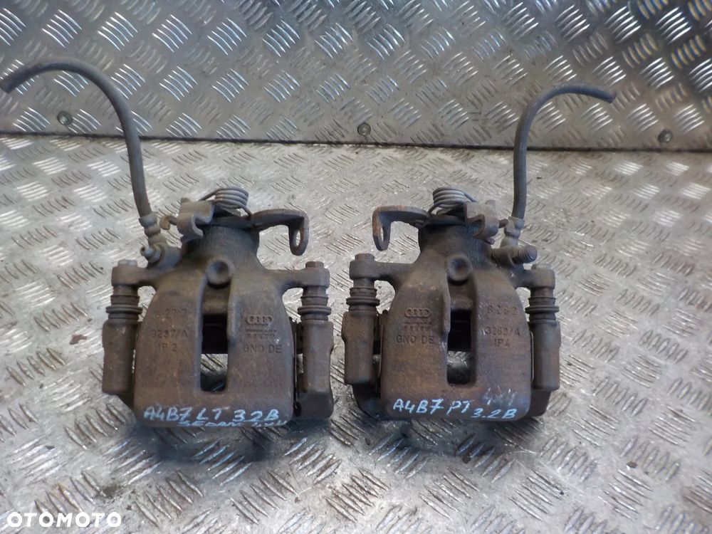 AUDI A4 B7 3.2 B ZACISK HAMULCOWY LEWY LUB PRAWY TYŁ TYLNI