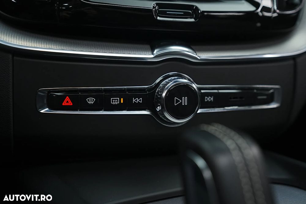 Volvo XC 60 B4 D AWD Geartronic RDesign - 40