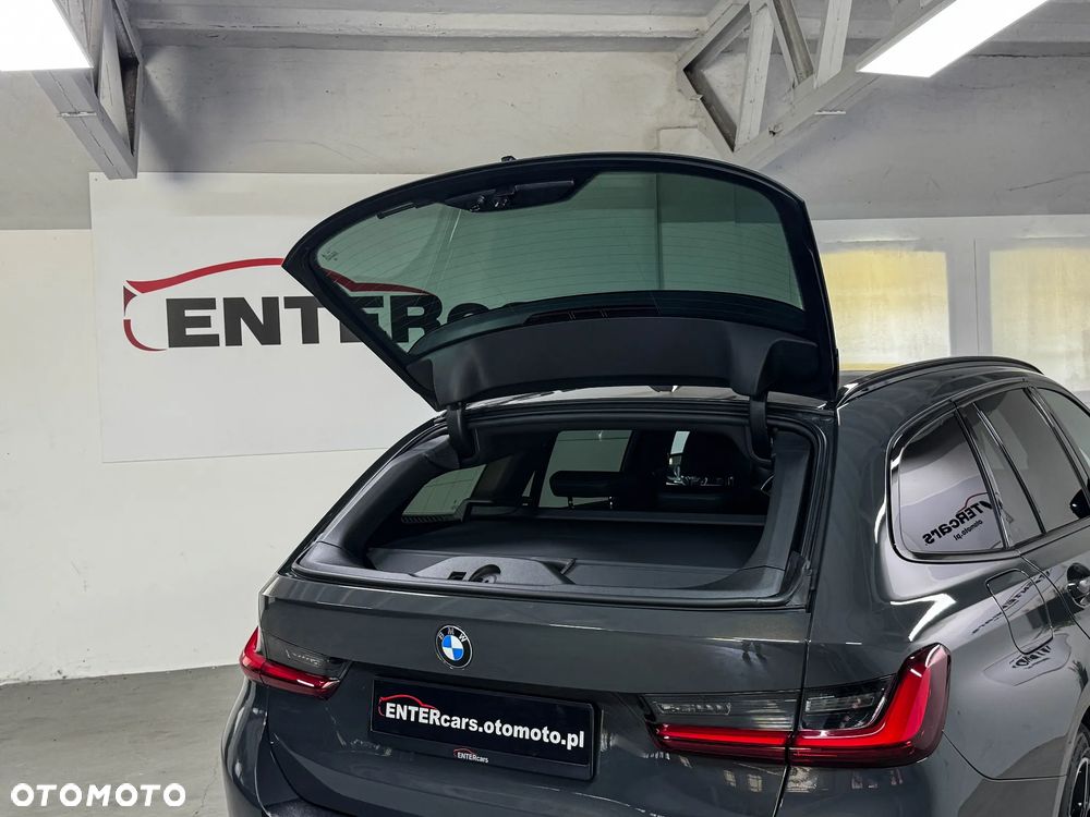 BMW Seria 3 320d xDrive M Sport Shadow - 21