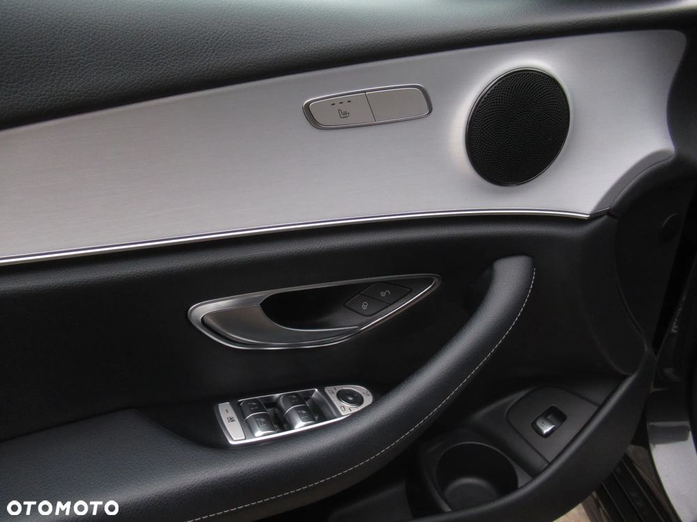 Mercedes-Benz Klasa E 220 d 4-Matic AMG - 7