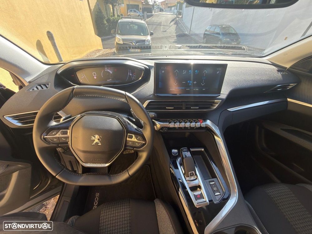 Peugeot 5008 1.2 PureTech Allure EAT8 - 16