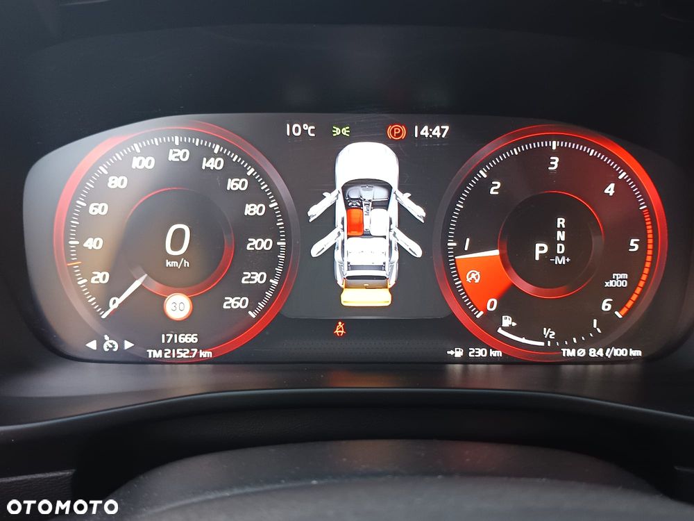Volvo XC 40 D3 AWD Geartronic Momentum - 14
