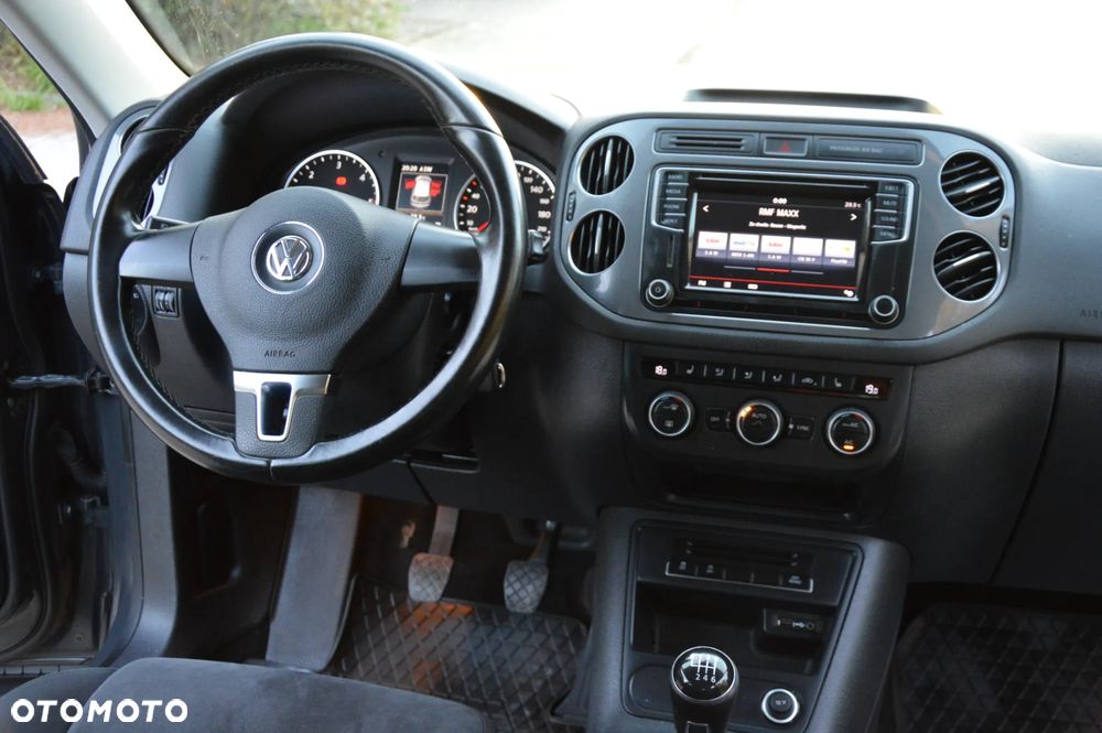 Volkswagen Tiguan 2.0 TDI SCR 4MOTION BlueMotion Technology Sport & Style - 16